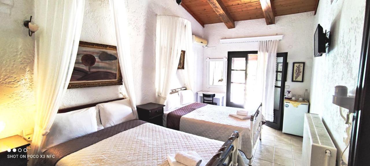 Keramos Hotel Zarós Eksteriør billede